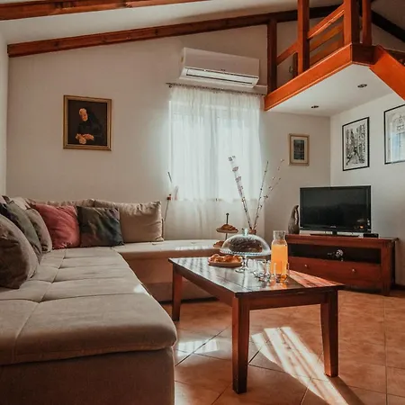Vila Jukan *