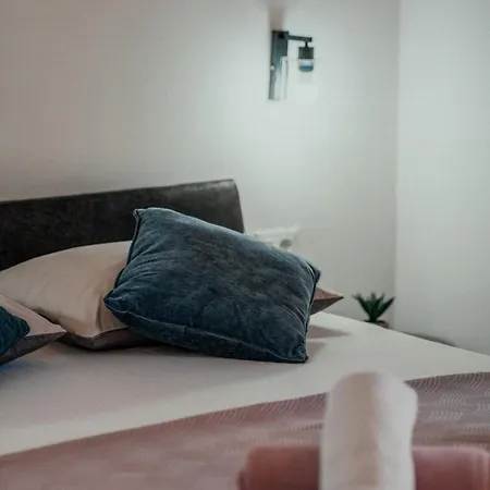 Jukan * Vrulje (Kornati)